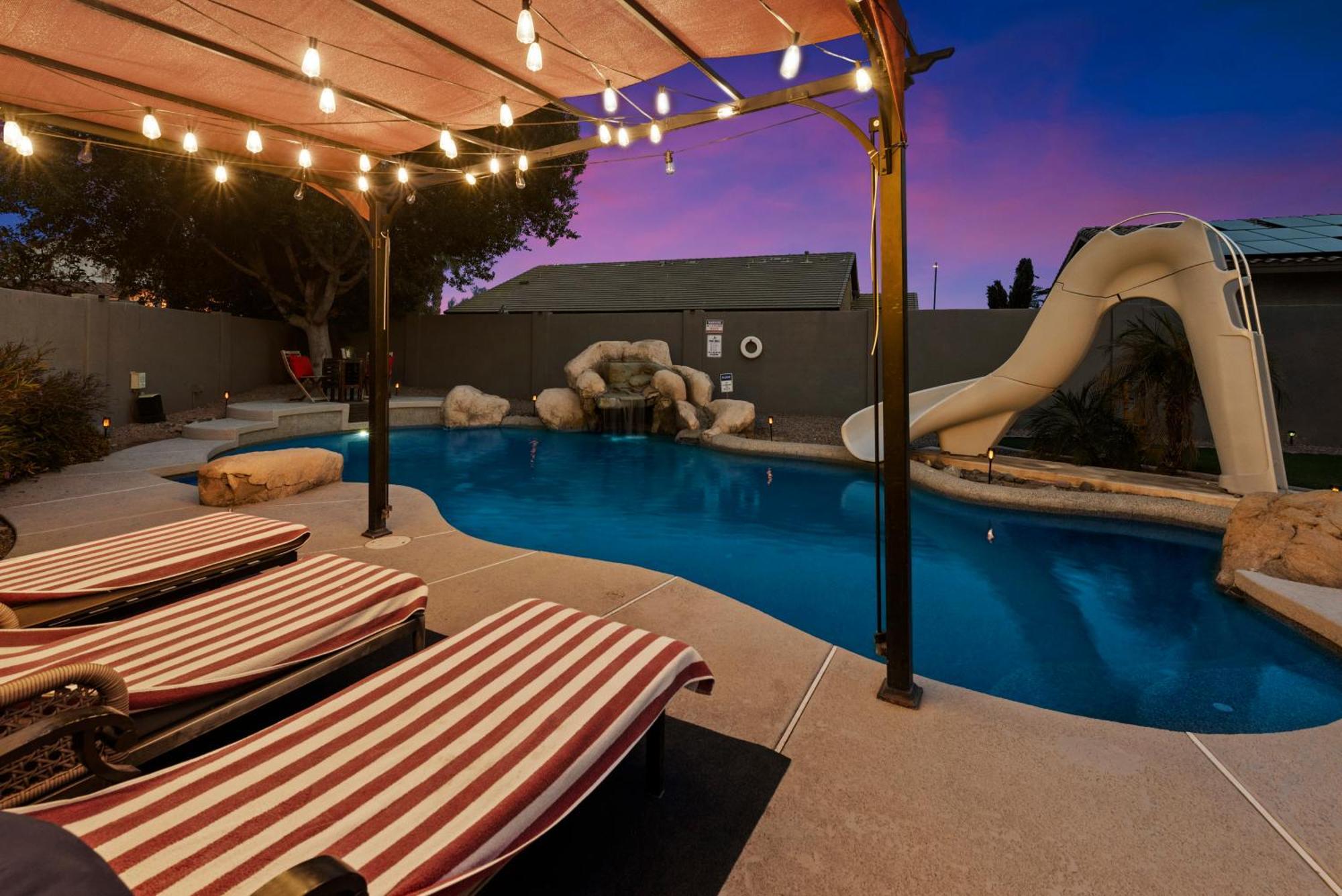 גלנדייל 5 Bedroom 4 Bath Boutique Home Premium Location + Heated Pool Option מראה חיצוני תמונה